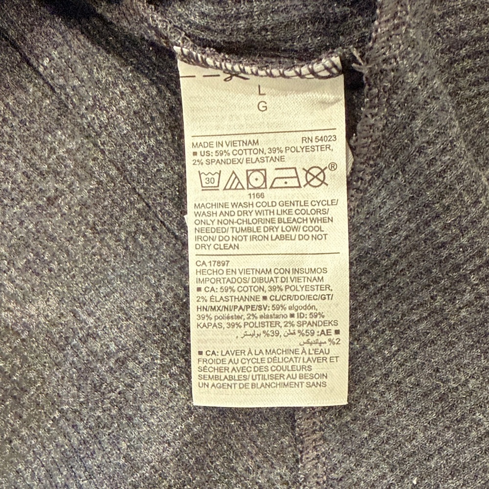 Bundle of Two Old Navy Thermal Long Sleeve Shirts—Charcoal and White—Large - Picture 9 of 13